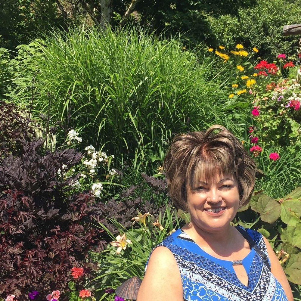 Meet your Posher, Joan🇨🇦🇨🇦